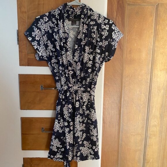 Navy French Connection Dress with White Flowers Size 2 - Picture 2 of 4